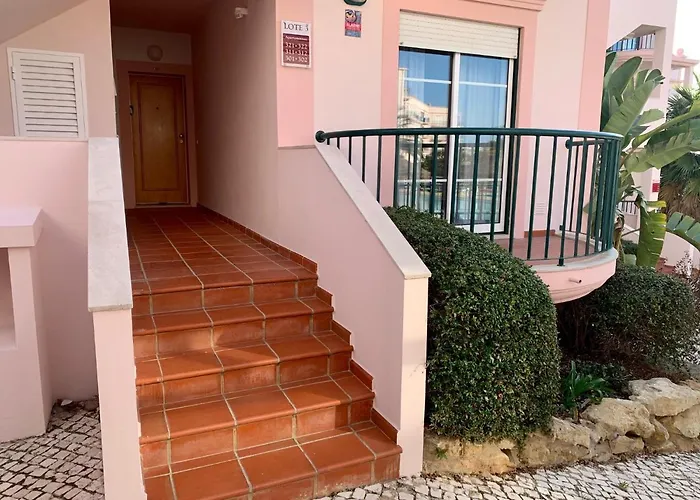 St. & Pool شقة Luz